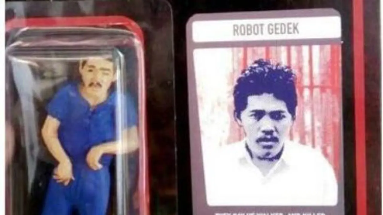 Heboh, Beredar Mainan Action Figur Sumanto di Jual Beli Online