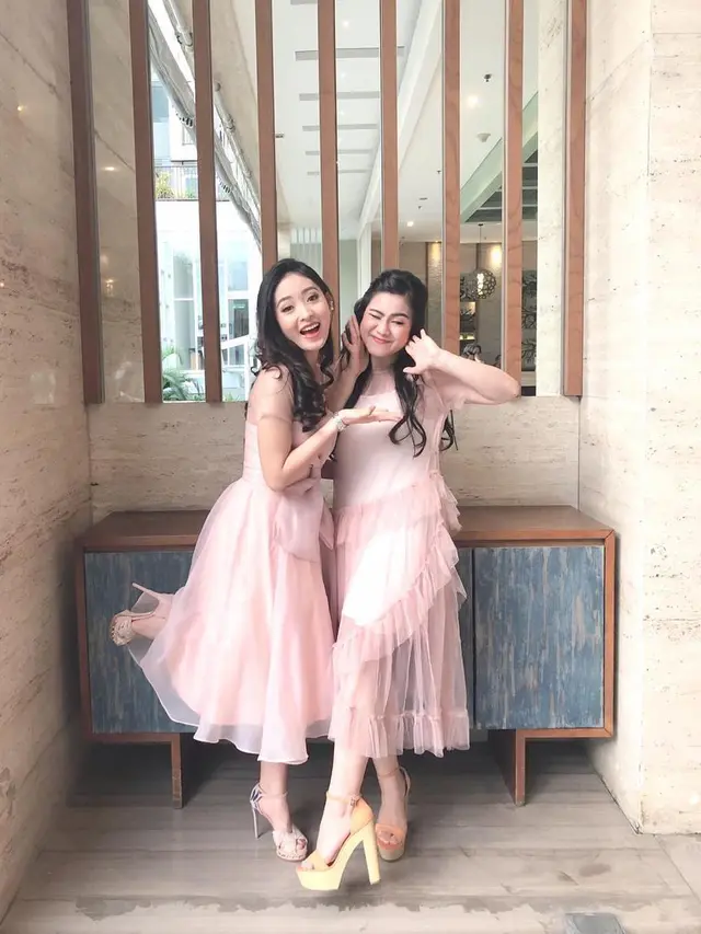 6 Momen Keakraban Felicya Angelista dan Natasha Wilona yang Bersahabat