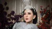 Syahrini saat mengenakan pakaian karya desainer Danny Satriadi (Dok.Instagram/@princessyahrini/https://www.instagram.com/p/CEZG8EihUgu/Komarudin)