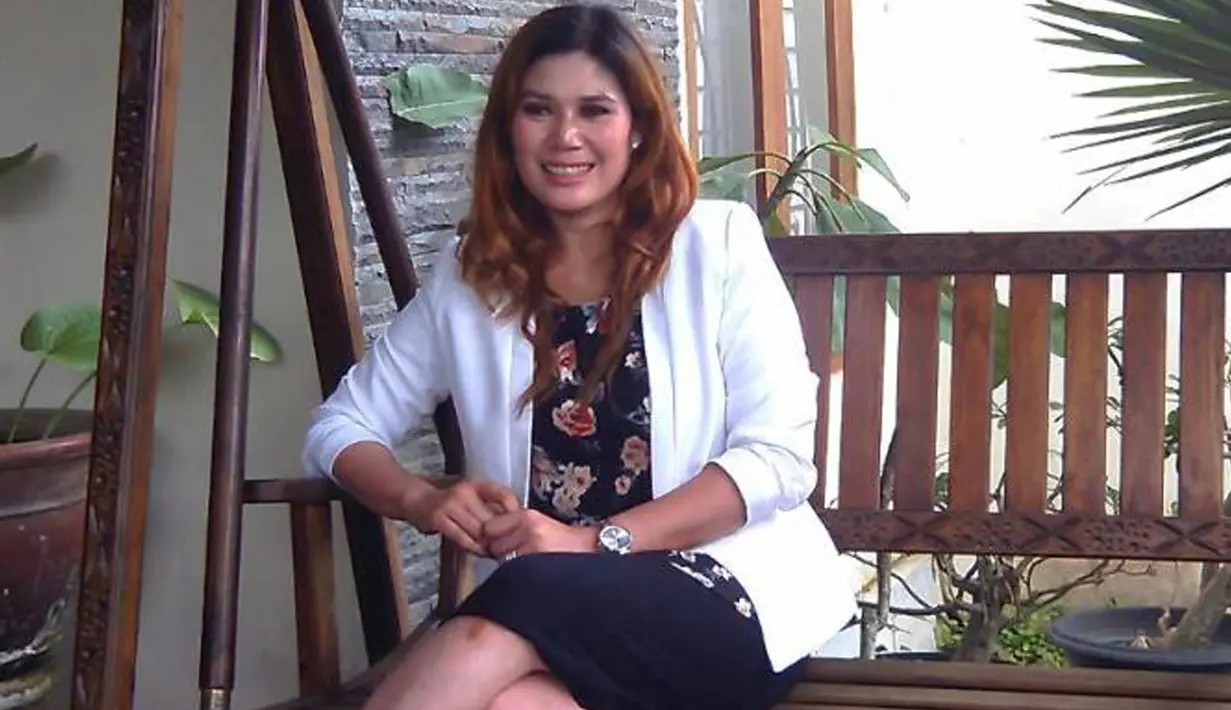 Wina Lia mengatakan bahwa dirinya adalah seorang single parent. Ia punya dua orang anak, satu berusia 21 tahun, sementara seorang lainnya berusia 14 tahun. (Twitter.com)