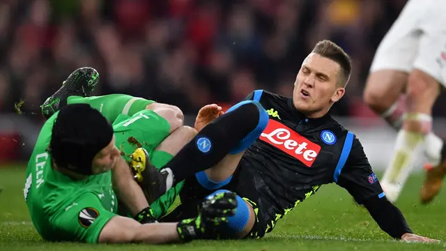 Arsenal Taklukan Napoli di Kandang