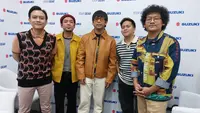 Grup musik d'Masiv menjadi bintang tamu di booth Suzuki untuk menghibur pengunjung GIIAS 2024 di ICE, BSD City, Tangerang, Banten. (Liputan6.com / Septian Pamungkas)