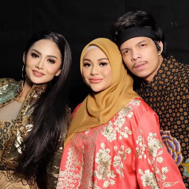 Para seleb yang dekat dengan menantunya