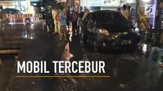 Seorang pria diduga kader salah satu partai politik, Nasional Demokrat (Nasdem) tewas usai terlibat kecelakaan tunggal di kawasan manyar kertoadi surabaya.
