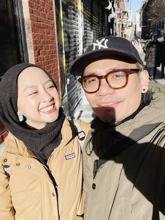 Gaya Styling Hijab Gitasav  (IG/@gitasav)