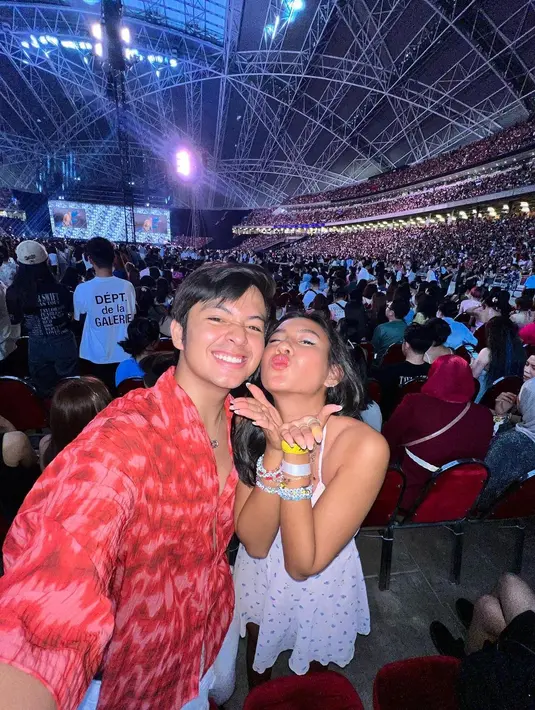 Shenina Cinnamon dan Angga Yunanda tampil bucin dengan outfit yang santai [@sheninacinnamon]