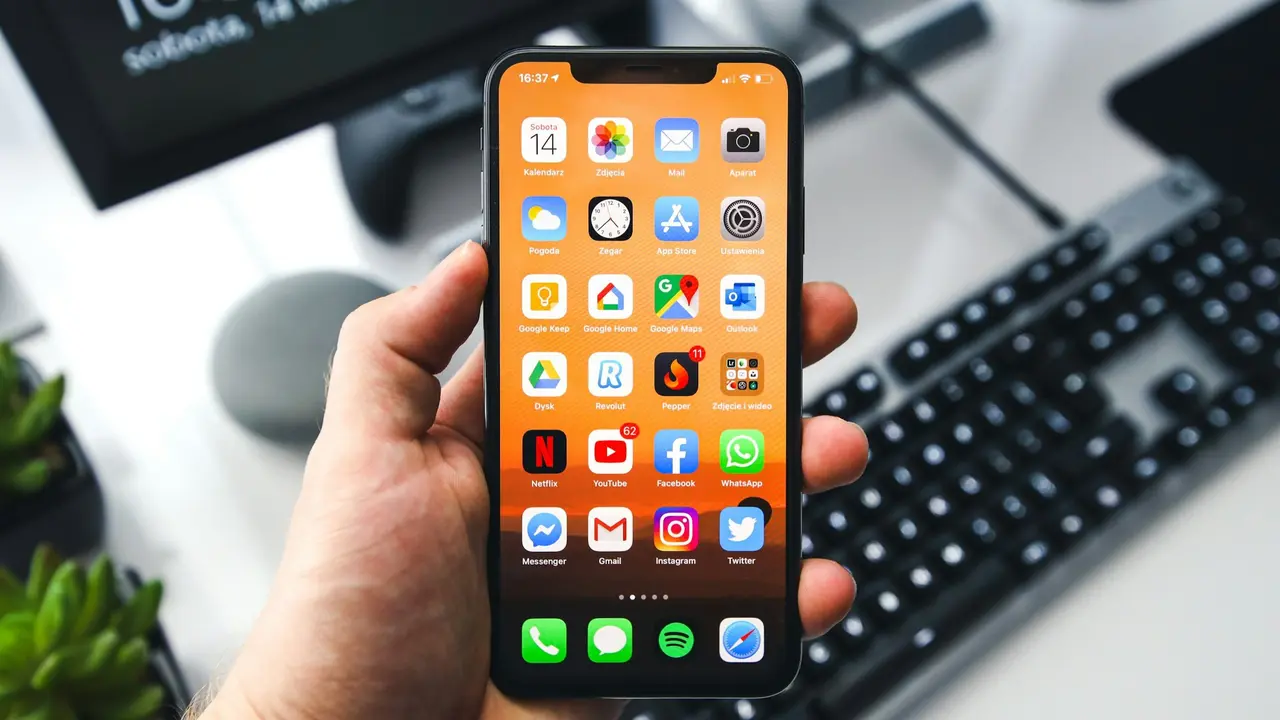 iPhone