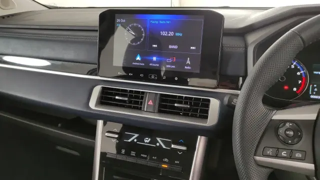 Mitsubishi Xpander Cross