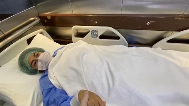 7 Potret Cinta Penelope Terbaring Di Rumah Sakit Usai Jalani Operasi di Turki