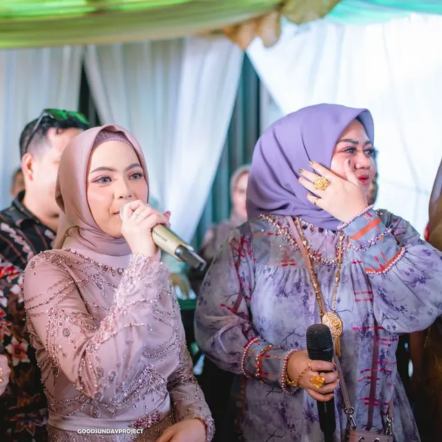 Keluarga Calon Suami Putri Isnari