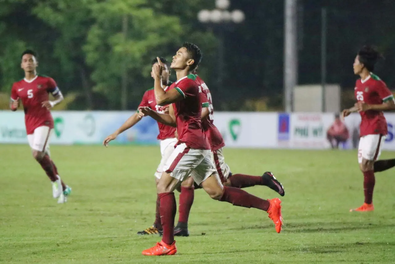 Striker Timnas U-19, Dimas Drajad merayakan gol yang dicetaknya ke gawang Thailand. (PSSI)