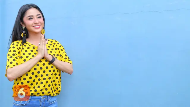 [Bintang] Dewi Perssik