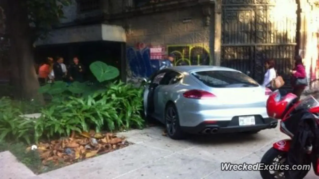Ugal-ugalan Pakai Porsche, Anak Diplomat Kena Semprot