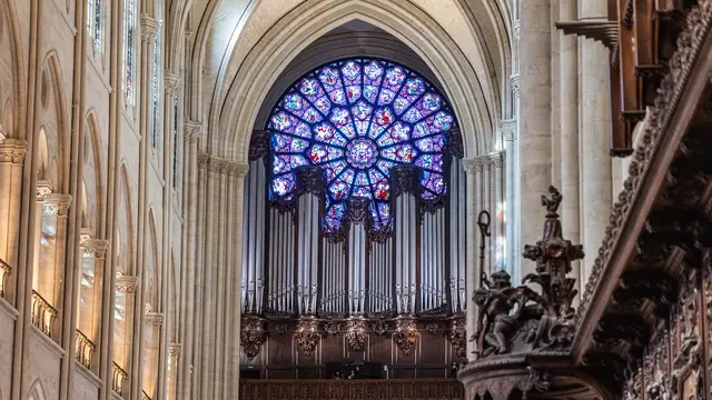 6 Potret Megah Katedral Notre Dame Prancis Usai Direnovasi Besar-besaran Jelang Dibuka Kembali ke Publik