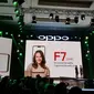 OPPO F7 hadir dengan peningkatan yang lebih menarik, khususnya dalam hal fotografi selfie yang didukung fitur Artificial Intelligence 2.0