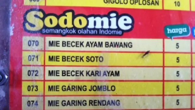 7 Nama Makanan di Daftar Menu Ini Berhasil Bikin Pembeli Bingung.