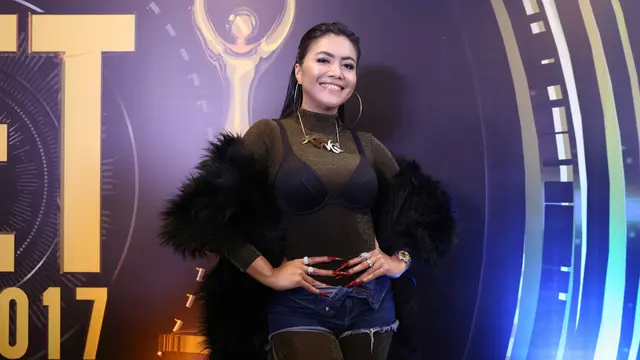 [Bintang] Denada