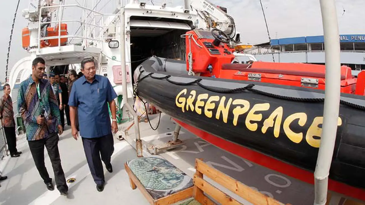 sby-greenpeace-1-130606b.jpg