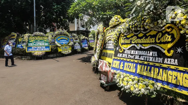 Suasana Rumah Duka Mendiang Ketua Dewan Pers Azyumardi Azra