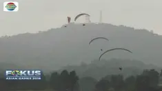 Atlet paralayang jatuh saat bertanding. Kali ini atlet asal Hongkong, Chiu Ho Nam, yang gagal mendarat dan menghantam pagar pembatas.