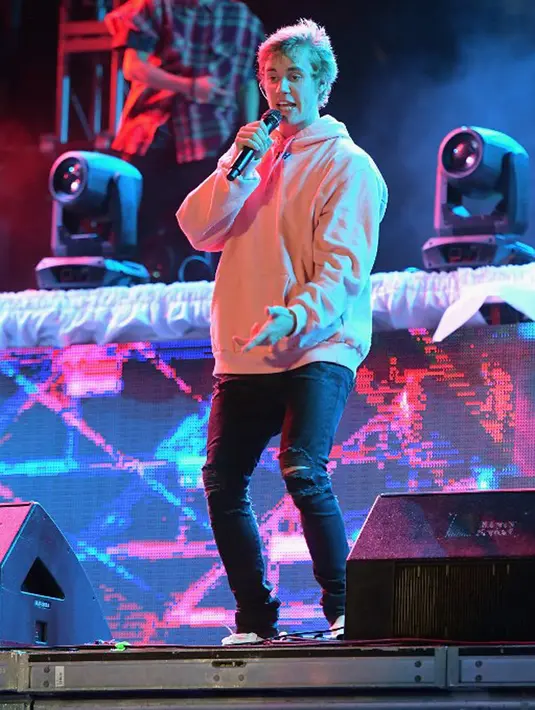 Memasuki usia ke-23 tahun, Justin berharap bisa menjadi pria yang lebih baik lagi. Tepat di hari ulang tahunnya pada Rabu lalu, Justin mengunggah foto dirinya semasa kecil dan menuliskan harapannya di usia 23 ini. (AFP/Bintang.com)