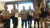 Polisi yang Tolong Nenek Gendong Jasad Cucu di Cilincing, Dapat Penghargaan