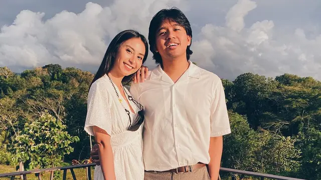 FOTO: Gaya Penampilan Joshua Suherman dan Clairine Clay Pakai Busana Senada