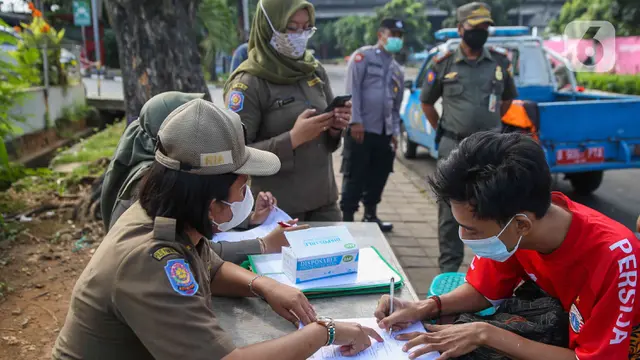 FOTO: Pemerintah Perpanjang Masa PPKM se-Indonesia