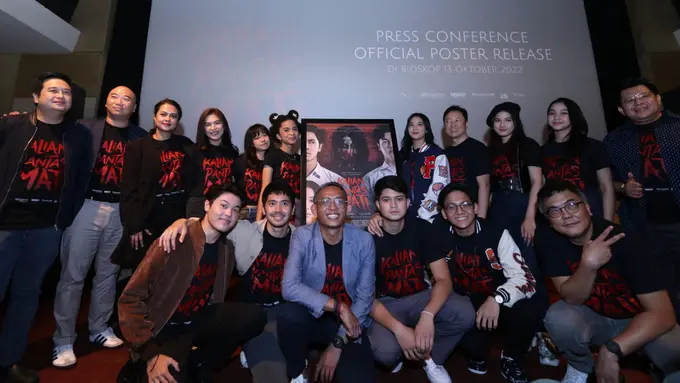 [Fimela] Perilisan official poster film Kalian Pantas Mati