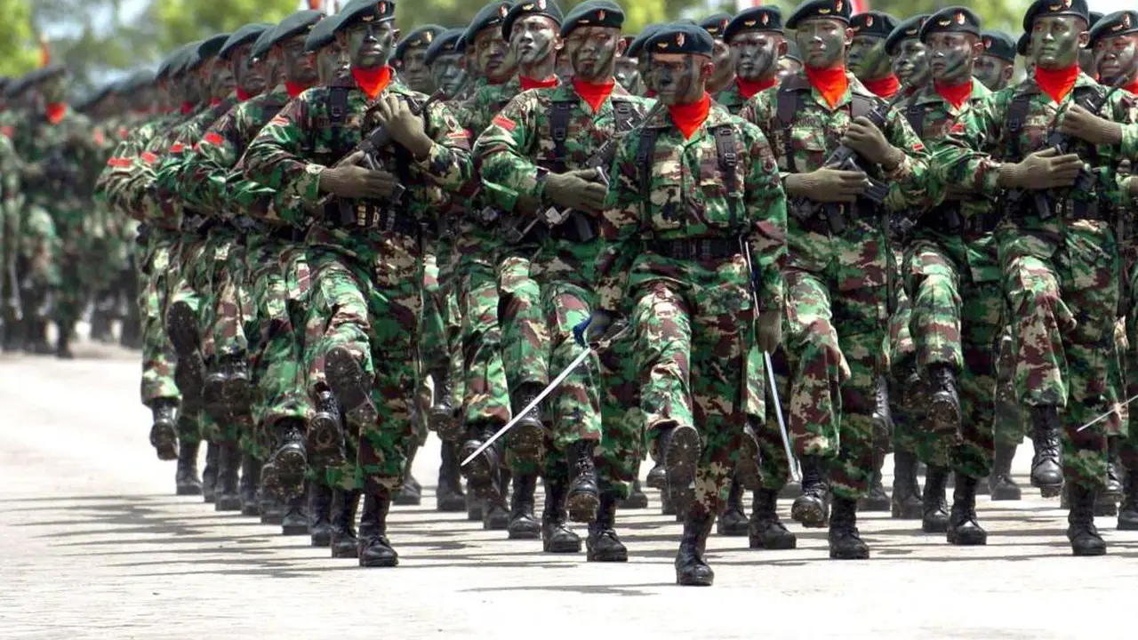 Ini 40 Gaya Ala Militer Makin Bikin Kamu Keren dan Modis (Part 4)