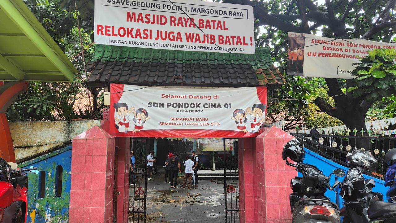 Gedung SDN Pondok Cina 1 yang berada di Jalan Raya Margonda, Depok. (Liputan6.com/Dicky Agung Prihanto)