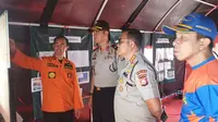 Memasuki hari ketiga, pencarian terhadap tiga penyelam yang hilang di perairan Pulau Sangiang diperluas hingga ke perairan Ujung Kulon. (Liputan6.com/ Yandhi Deslatama)