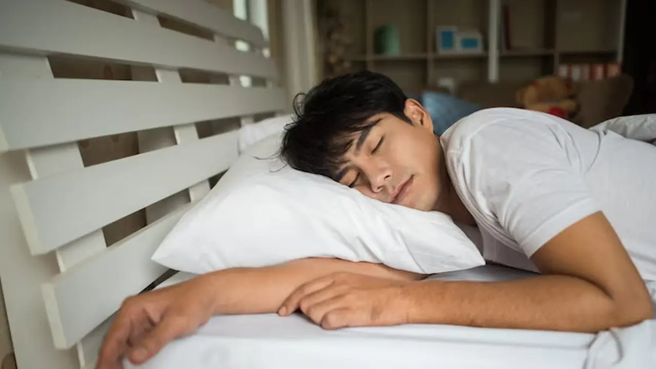 Kenali Penyebab Mengigau Saat Tidur dan Cara Mengatasinya