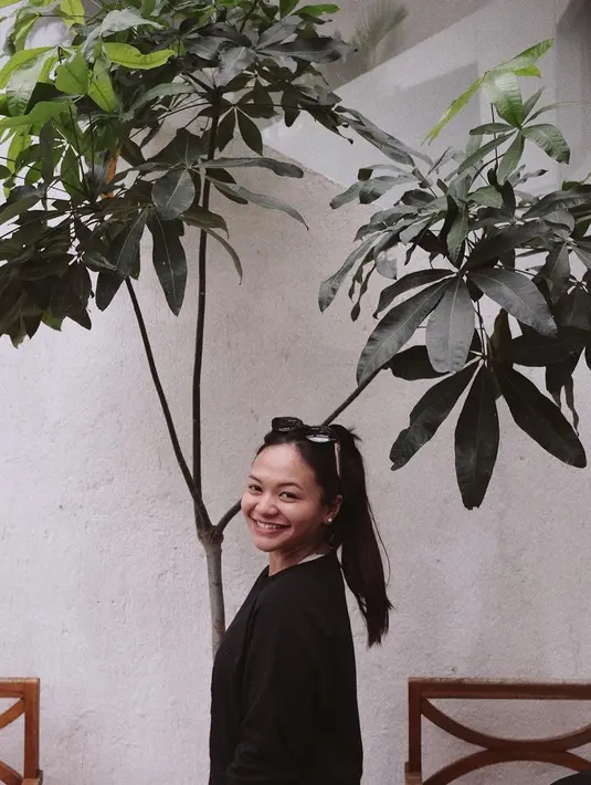 "Ada yang bilang beauty is pain gitu. Tapi ya lebih ke perjuangannya kali ya. Karena kalau untuk operasi gitu-gitu Amel tuh masih takut banget sama jarum," ujar Amel Carla, saat ditemui di kawasan  Kapten Tendean, Jakarta Selatan, Kamis (23/7/2020). (Instagram/amelcarla)