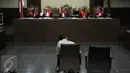 Mantan Bendahara Umum Partai Demokrat Muhammad Nazaruddin menghadapi sidang pembacaan dakwaan dalam perkara dugaan tindak pidana pencucian uang (TPPU) di Pengadilan Tipikor, Jakarta, (10/12). (Liputan6.com/Helmi Afandi)