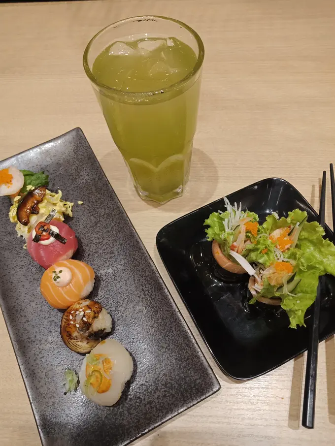 4 Hidangan Sushi Premium Berbentuk Bulat yang Patut Dicoba