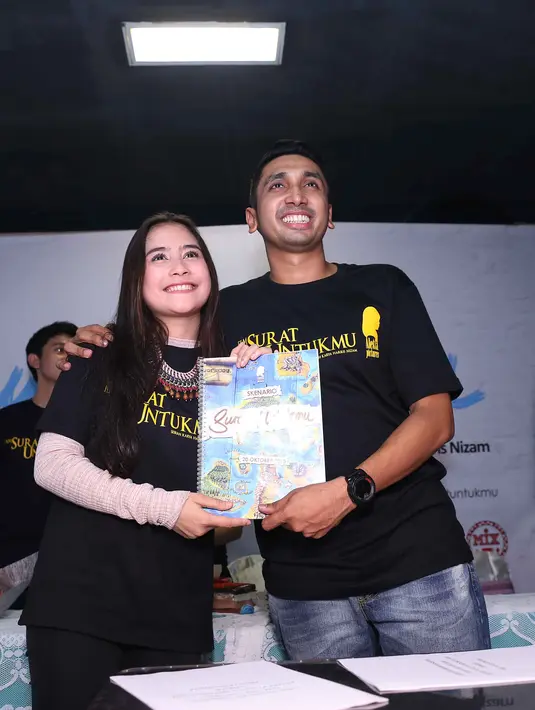Artis cantik ini mengucap terima kasih karena dapat terlibat di film garapan sutradara Harris Nizam ini. Segala upaya pun dilakukan bintang ‘Ganteng-ganteng Serigala’ ini demi memaksimalkan karakternya dalam film. (Nurwahyunan/Bintang.com)