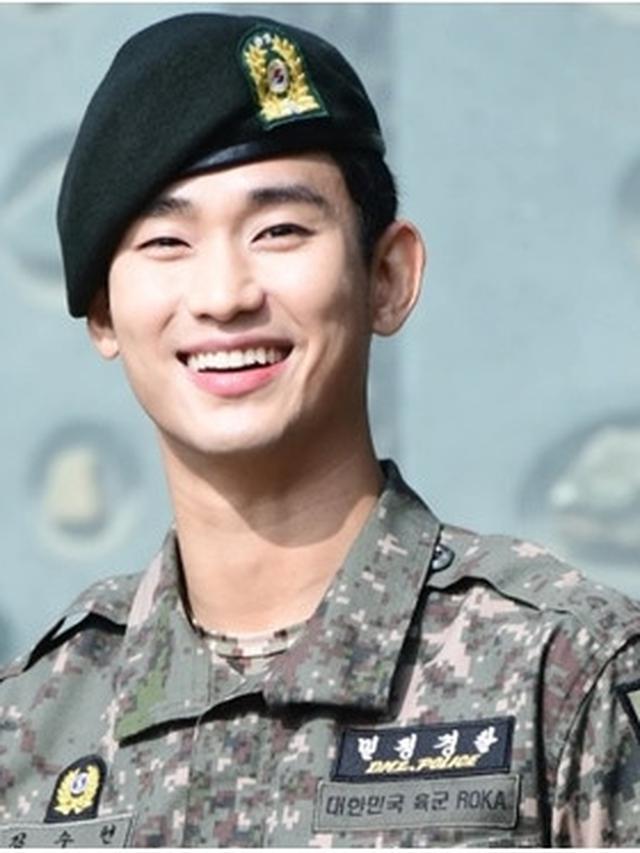 Aktor Kim Soo Hyun Selesai Jalani Wajib Militer Ini 5 Potretnya Hot Liputan6 Com