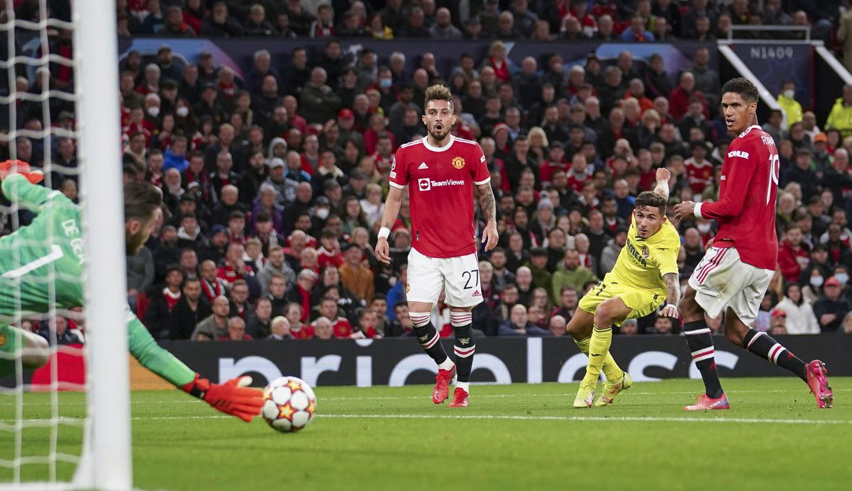 Ronaldo mendapat banyak pujian karena dia mencetak gol penentu kemenangan United. Tapi, jika bukan karena David de Gea yang berada di bawah mistar, United mungkin kebobolan lebih banyak gol. (AP/Dave Thompson)
