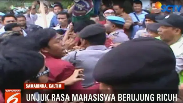 Polisi bahkan terpaksa melepaskan gas air mata serta tembakan meriam air untuk membubarkan pengunjukrasa. Para mahassiwa pun terdesak dan akhirnya unjuk rasa bubar sebelum waktunya.