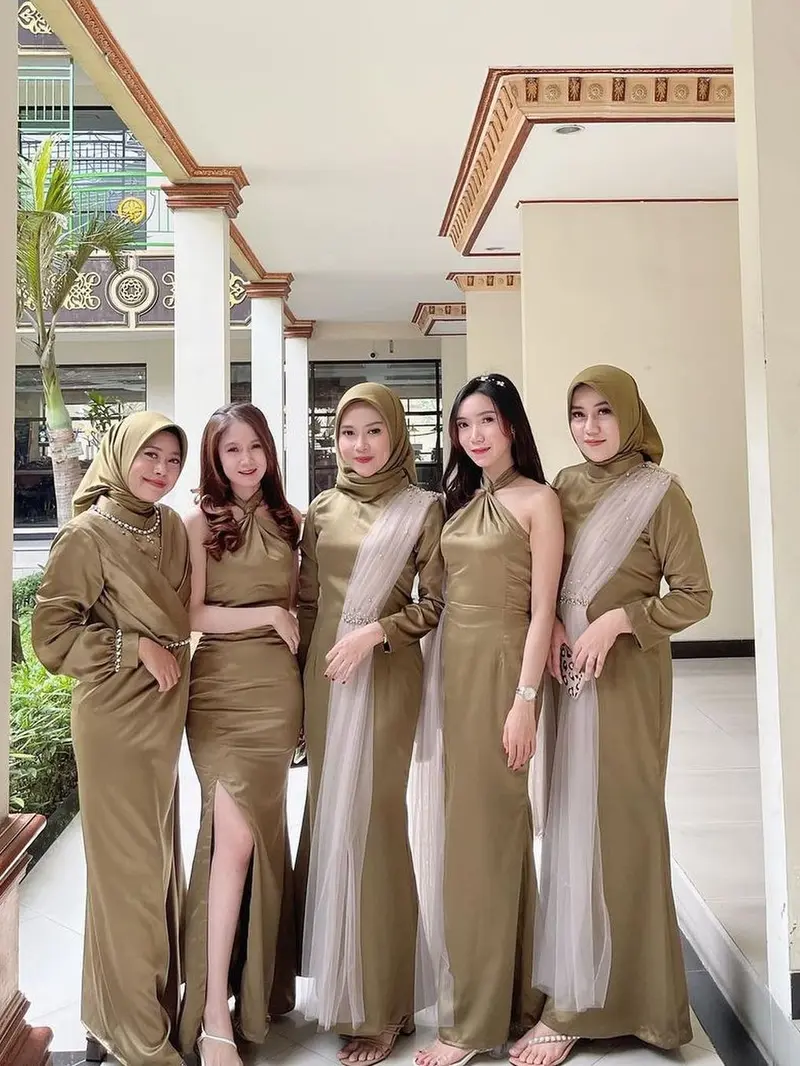 Model dress satin terbaru store