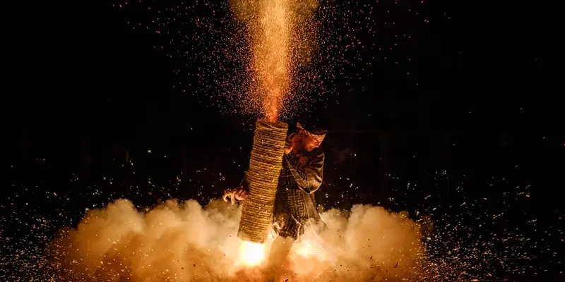 Kemeriahan Festival Kembang Api Ritual Penganut Shinto Jepang