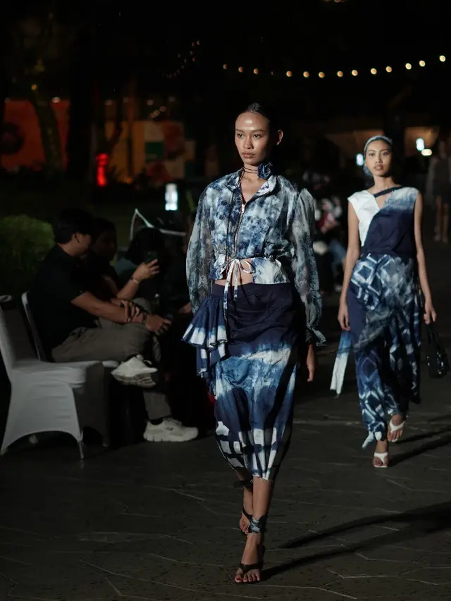 222 Looks Karya Lulusan ESMOD Jakarta. Dok. ESMOD Jakarta