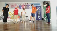 Aksi Martin Demichelis melakukan juggling bola (Cakra/Liputan6.com)