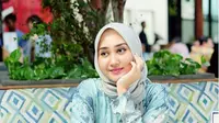 Inspirasi hijab Dian Pelangi