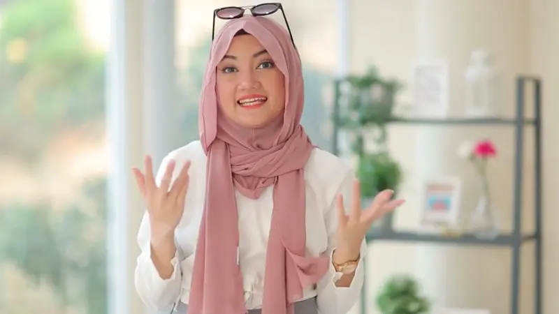 Praktis Pakai Pashmina untuk Gaya Hijab Cantik