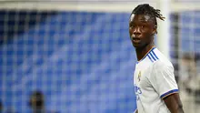 Eduardo Camavinga - Talenta muda asal Prancis ini akan menjadi pemain masa depan Real Madrid. Meski baru berusia 19 tahun namun Camavinga telah menunjukan atribut seorang bintang di masa mendatang. Ia memiliki kecepatan, umpan akurat dan berbahaya di depan gawang lawan. (AFP/Gabriel Bouys)