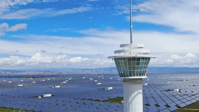 Begini Pembangkit Listrik Tenaga Surya di Qinghai China