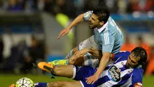 Striker Celta Vigo, Nolito (kiri), dilanggar pemain Deportivo La Coruna, Alejandro Arribas Garrido, dalam laga La Liga Spanyol di Stadion Balaidos, Vigo, (2/4/2016). (AFP/Miguel Riopa)