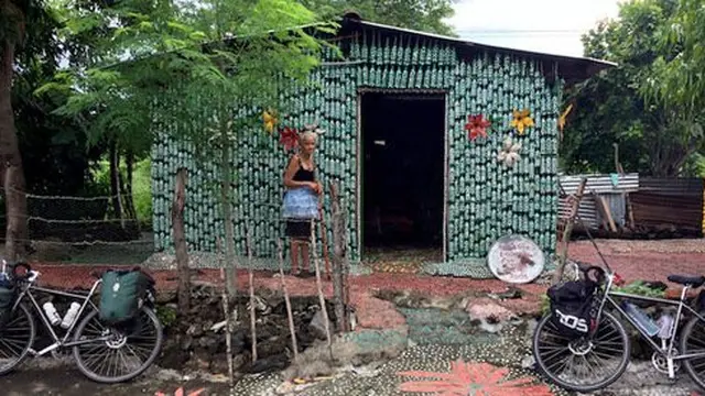 rumah dari botol plastik (Foto: Eaglenews.ph)